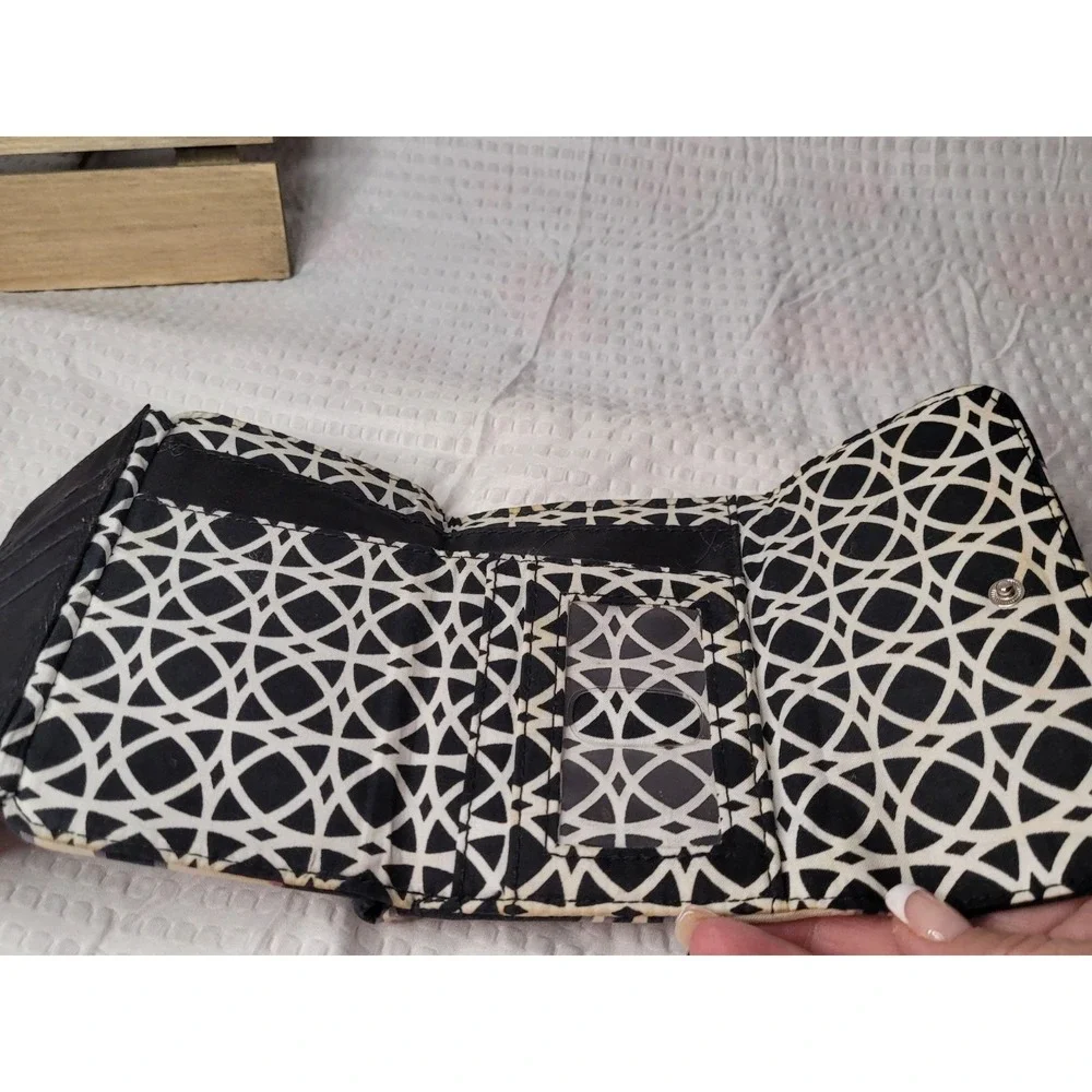 Vera Bradley‎ Trifold Wallet - Picture 4 of 6